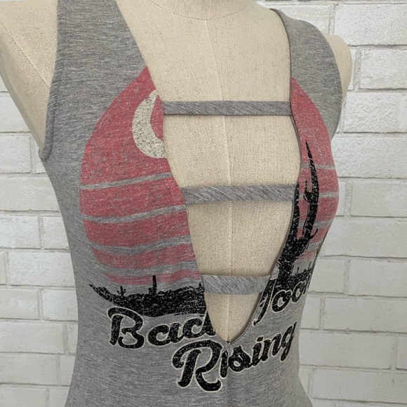 Grey graphic band tee one piece - Picture 4 of 8